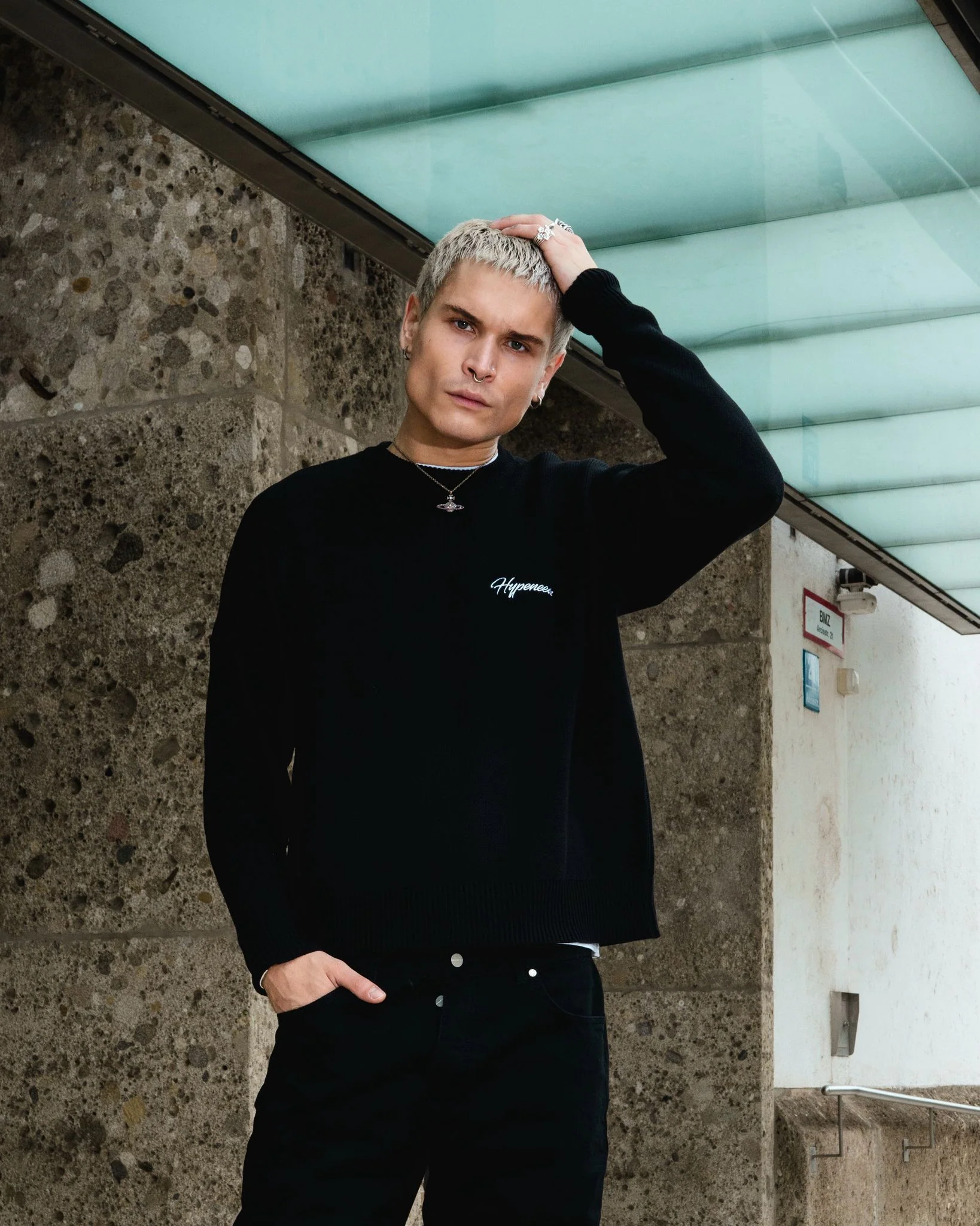 Hypeneedz Basics Knit-Pullover
