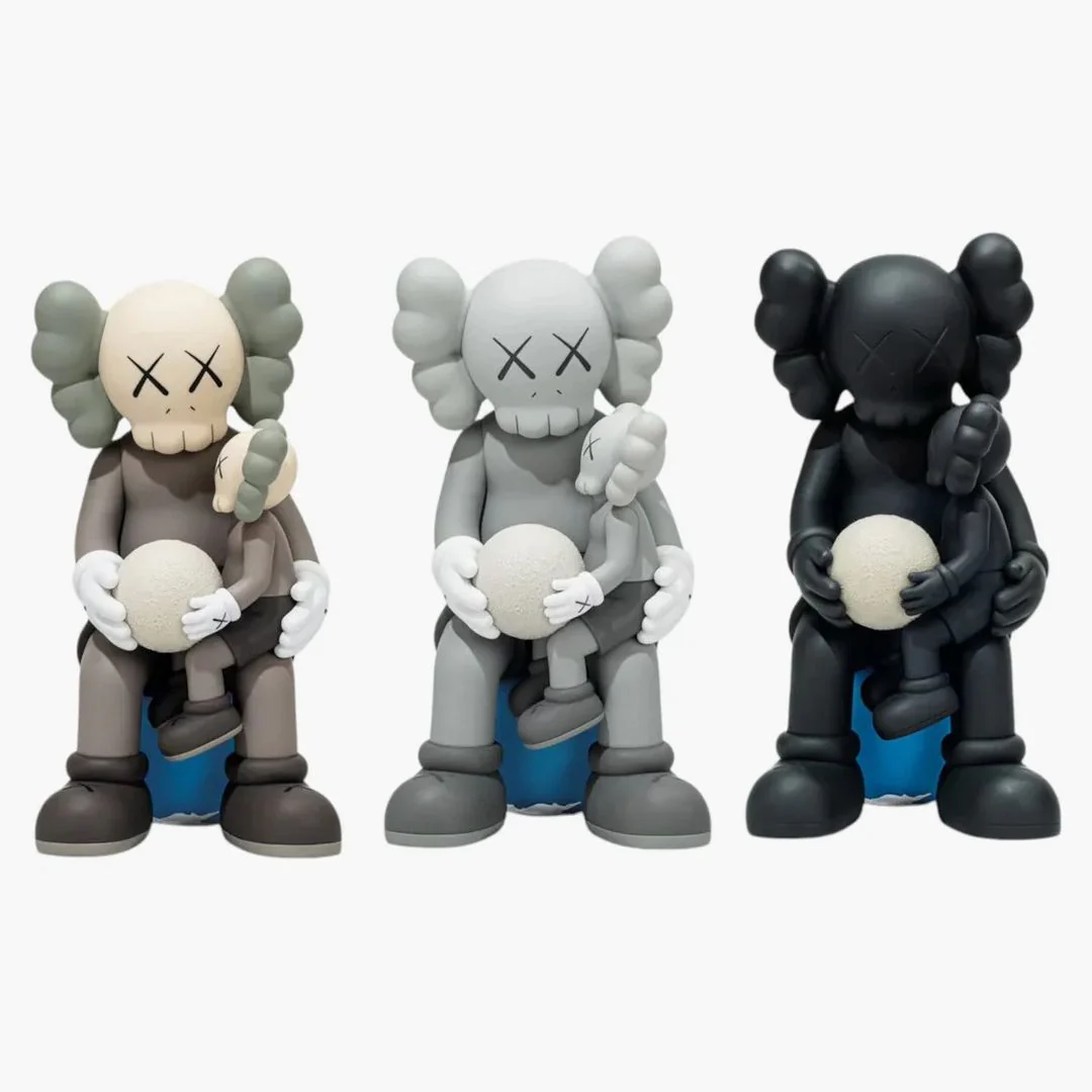 Kaws Holiday Thailand Vinyl Figure Set Brown/grey/black - Image 2