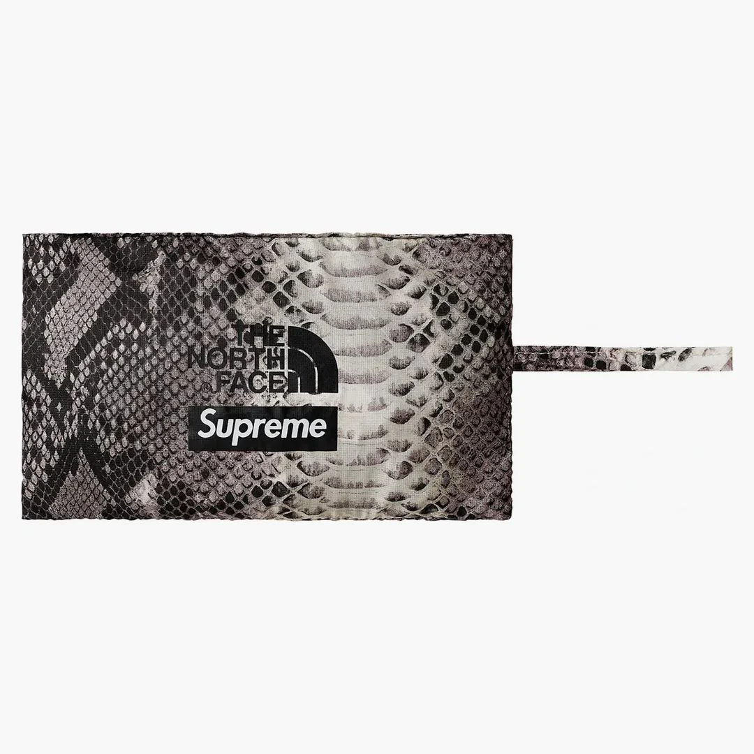 Supreme The North Face Snakeskin Packable Reversible Crusher Black - Image 2